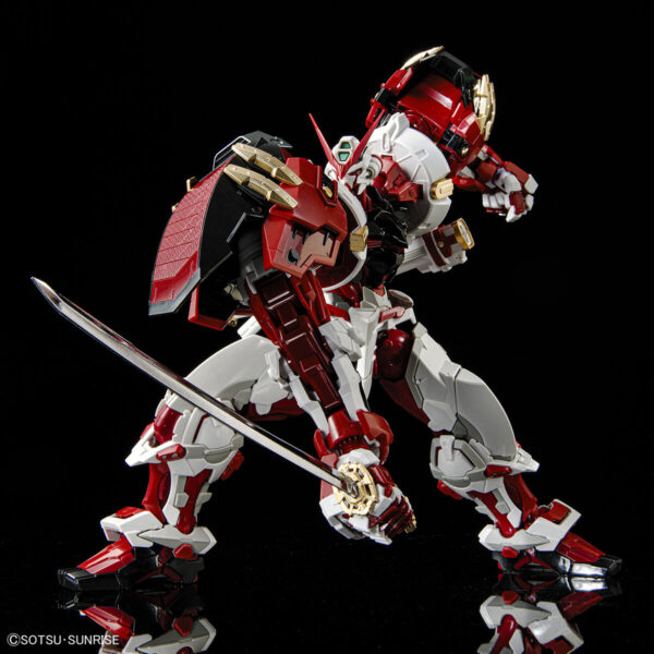 Hi-Resolution Model - MBF-P02 Gundam Astray Red Frame Powered Red (1/100) 紅異端鋼彈 高出力紅型：圖片 7