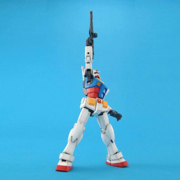 MG-111 - RX-78-2 Gundam Ver.2.0 (1/100) 鋼彈Ver.2.0：圖片 4
