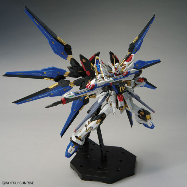 MGEX-02 Strike Freedom Gundam (1/100) 攻擊自由鋼彈：圖片 8