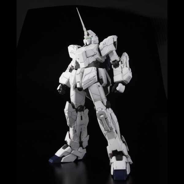 PG RX-0 Unicorn Gundam (1/60) 獨角獸鋼彈：圖片 3