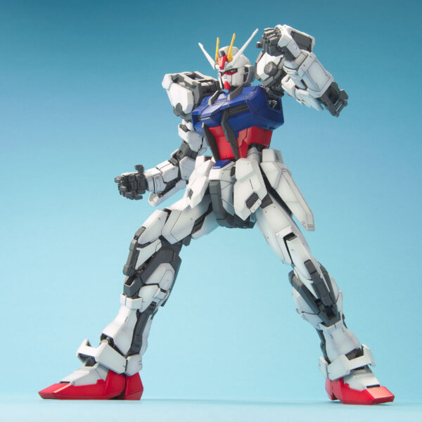 PG GAT-X105 Strike Gundam (1/60) 攻擊鋼彈：圖片 11