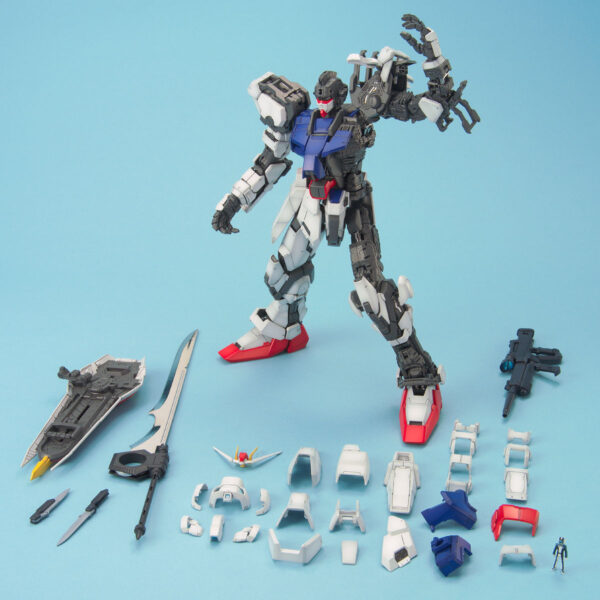 PG GAT-X105 Strike Gundam (1/60) 攻擊鋼彈：圖片 6