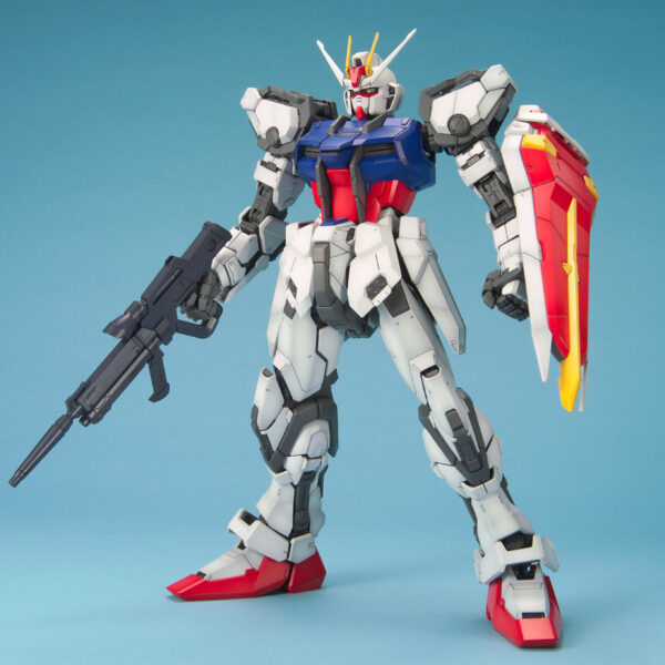 PG GAT-X105 Strike Gundam (1/60) 攻擊鋼彈：圖片 2